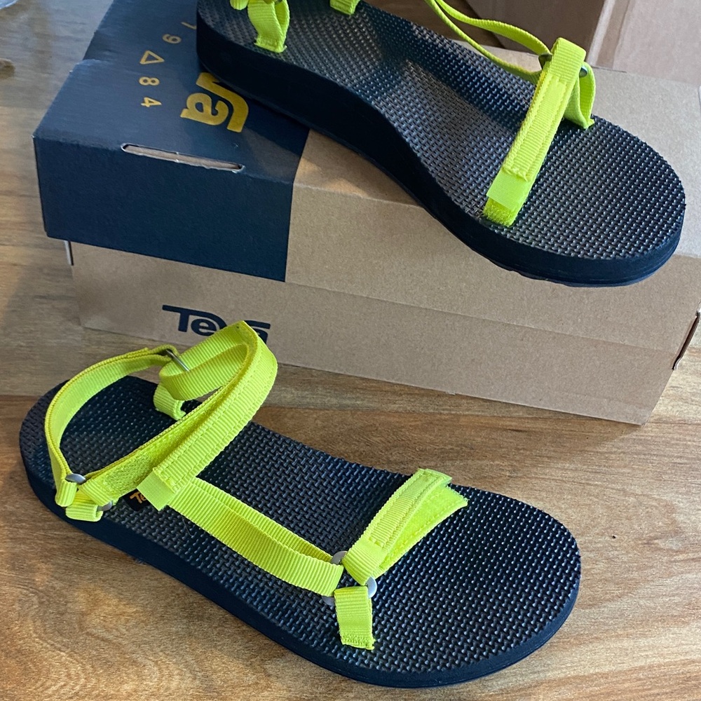 Teva Women’s Original Slim Evening Primrose NIB